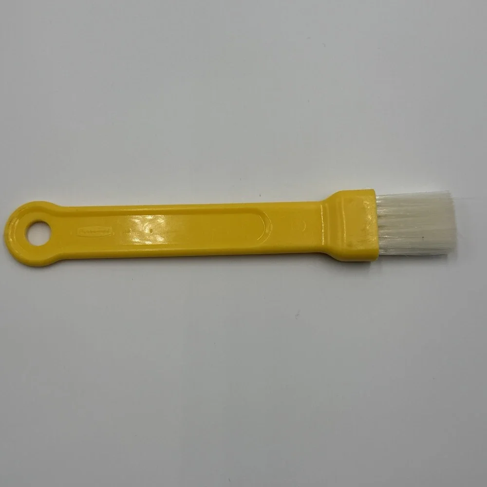 Rubbermaid 1912 Yellow Pastry Brush Food Service Cleaning Tool USA Made
